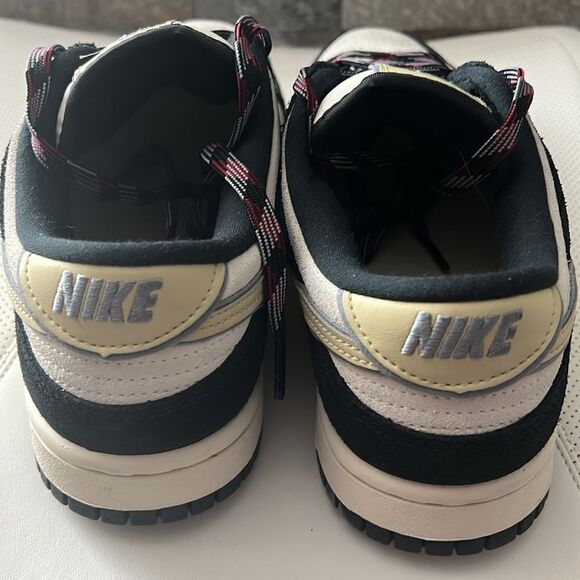 Nike Dunk Low LX "Black Cream" sneakers - Picture 5 of 10